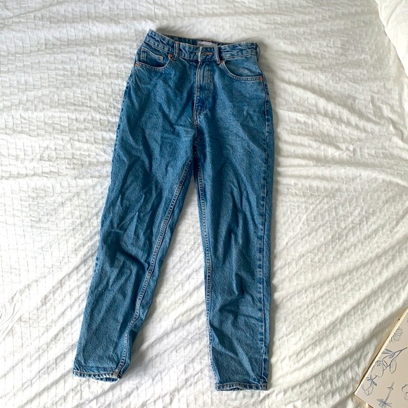 High Rise Zara Jeans - size 2 - Picture 2 of 2